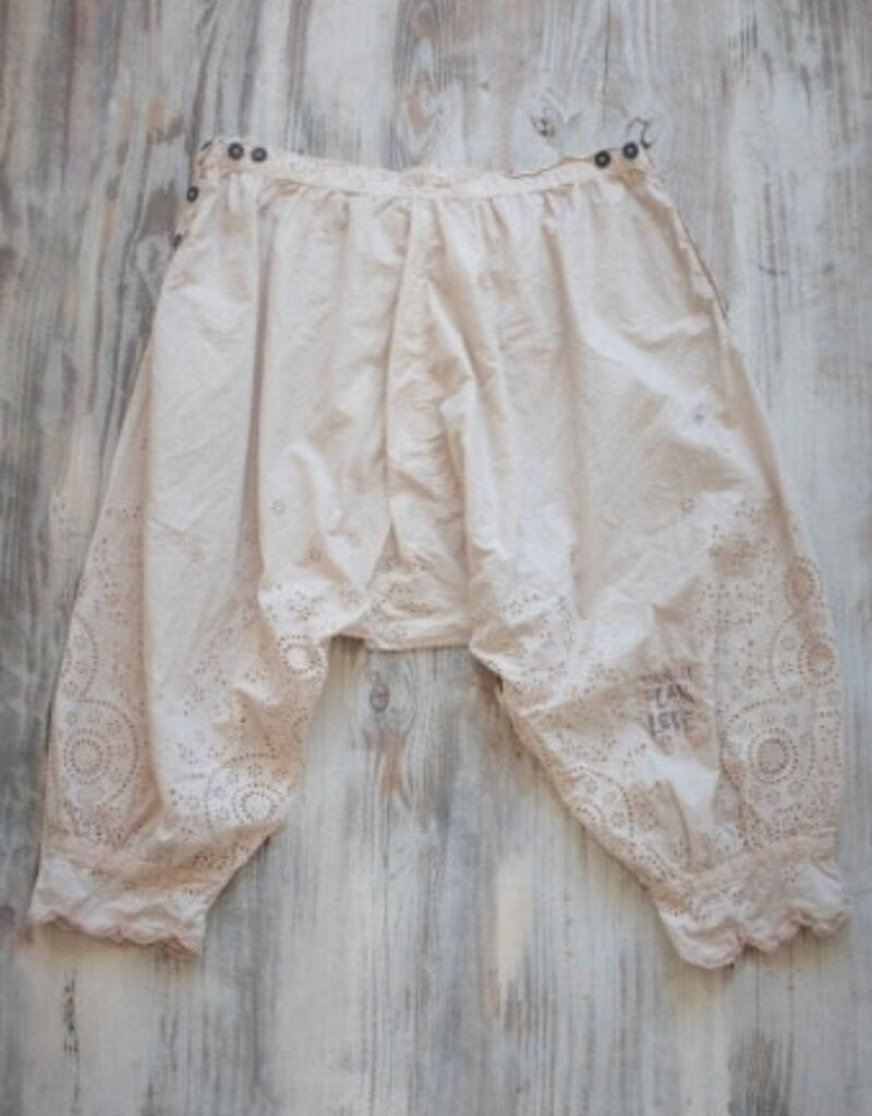 Eyelet Llucia Bloomers by Magnolia Pearl