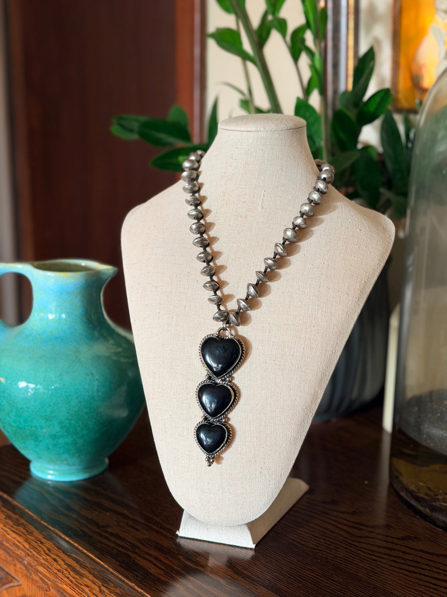 tres corazones

sterling silver plated

solid bronze

silver plated

onyx heart necklace

necklace

heart necklace

hand casted

chateau bel age

black hearts