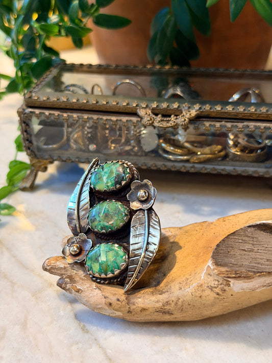 Flowers and Green Turquoise Ring – Chateau Bel Age Boutique