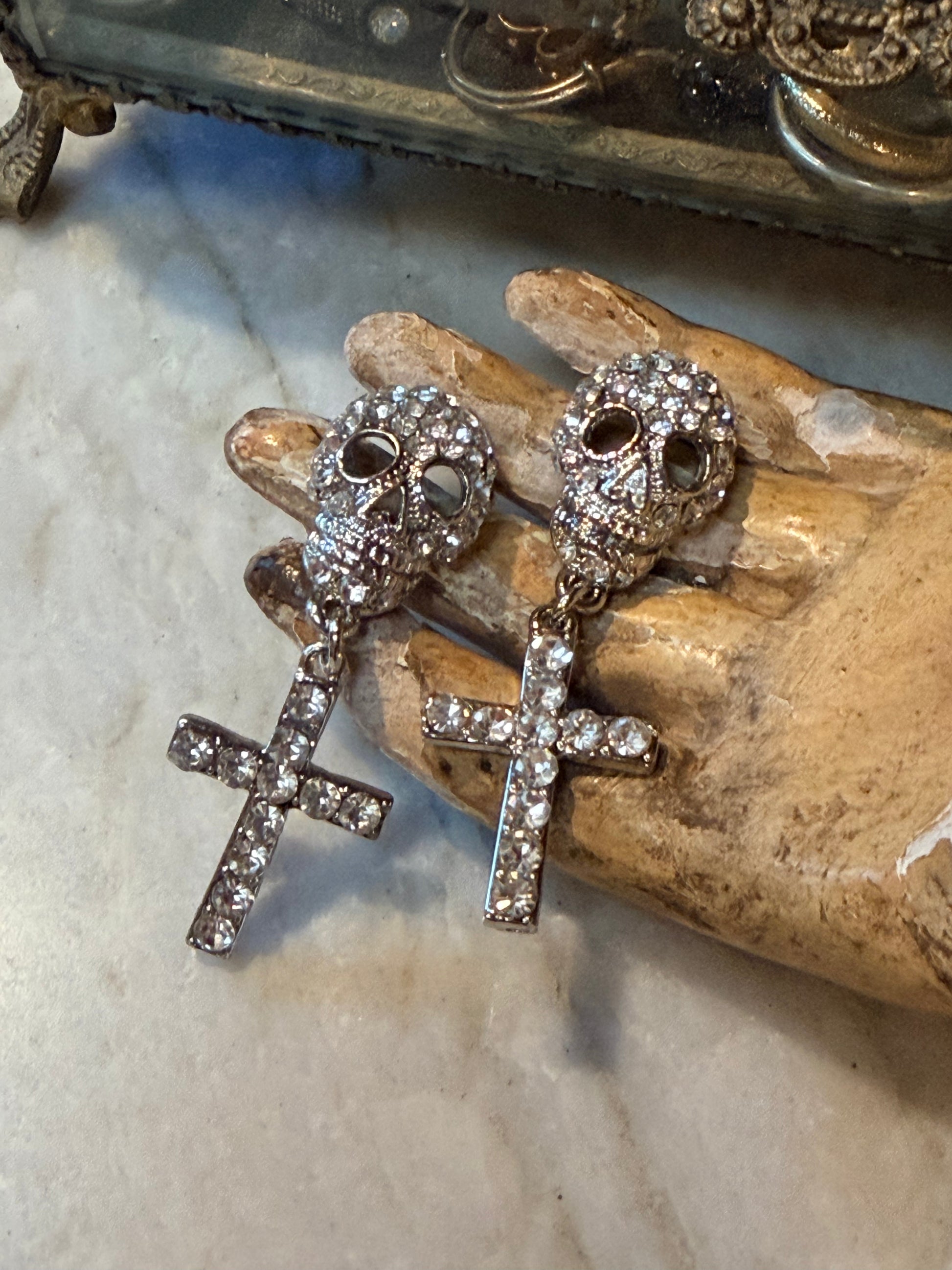 Sinners and Saints Skull Earrings – Chateau Bel Age Boutique