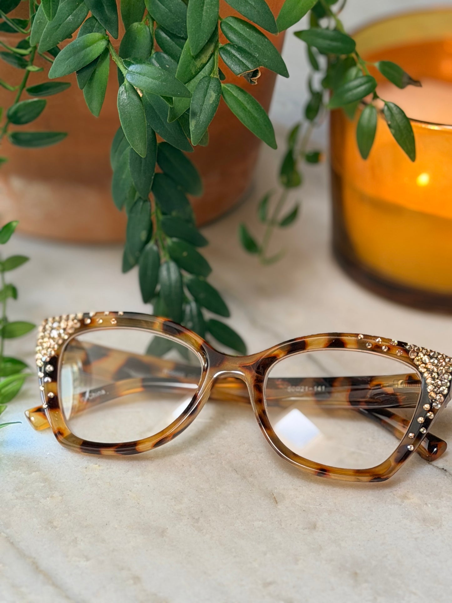 tortoise

reading glasses

readers

glasses

crystals

chateau bel age