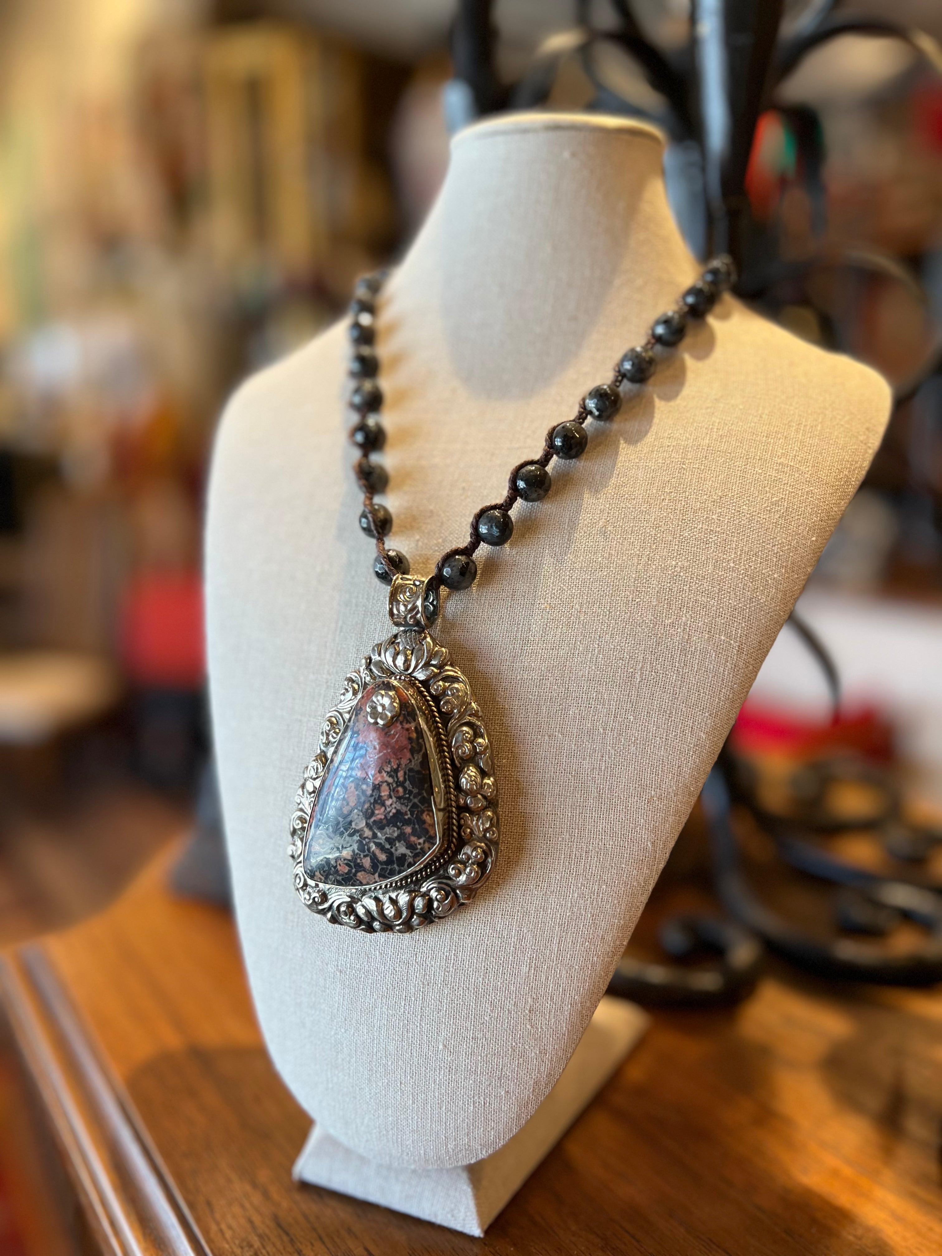 Agate 977 Necklace