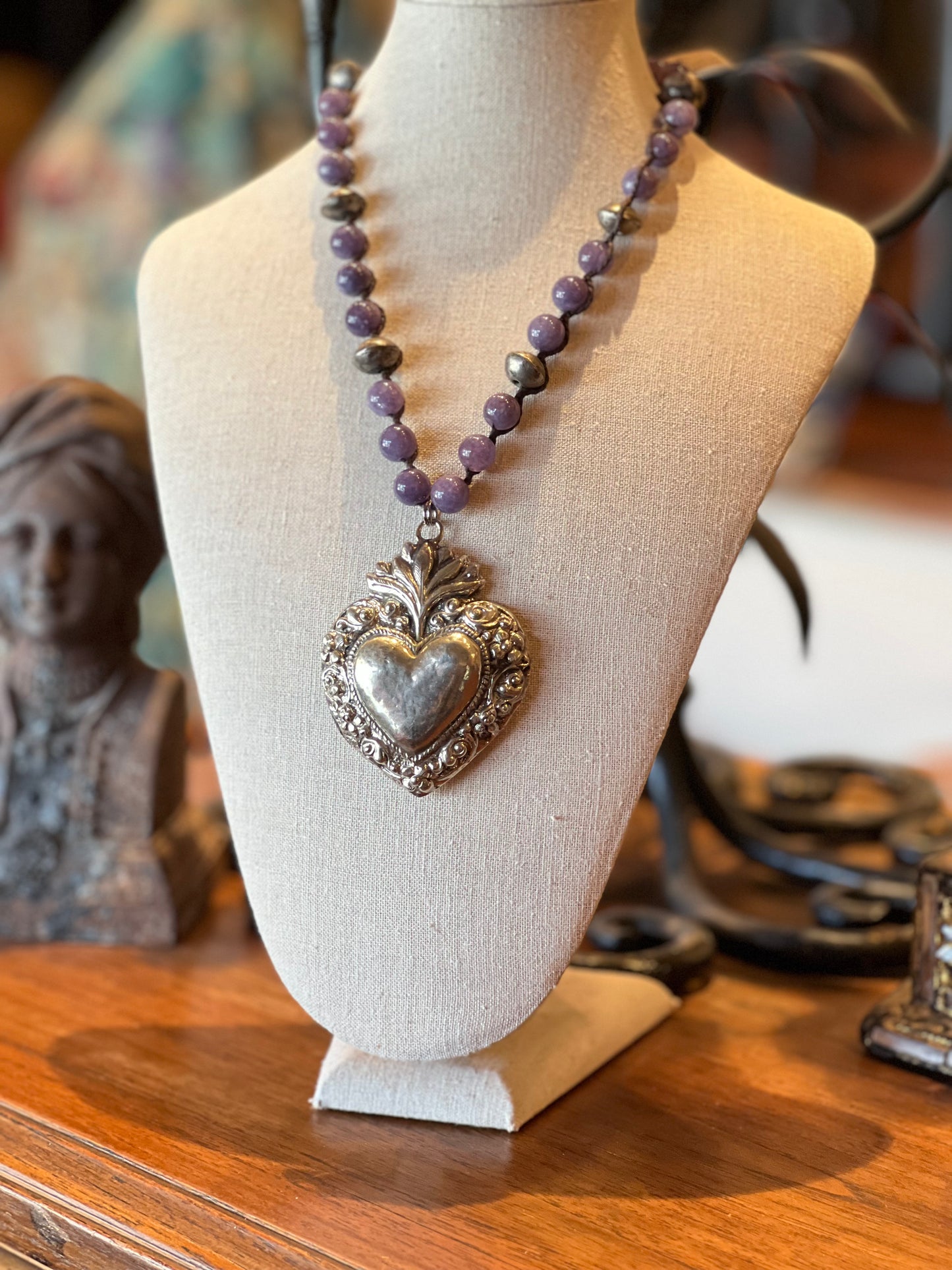 Milagro Heart Amethyst 1098, 1099