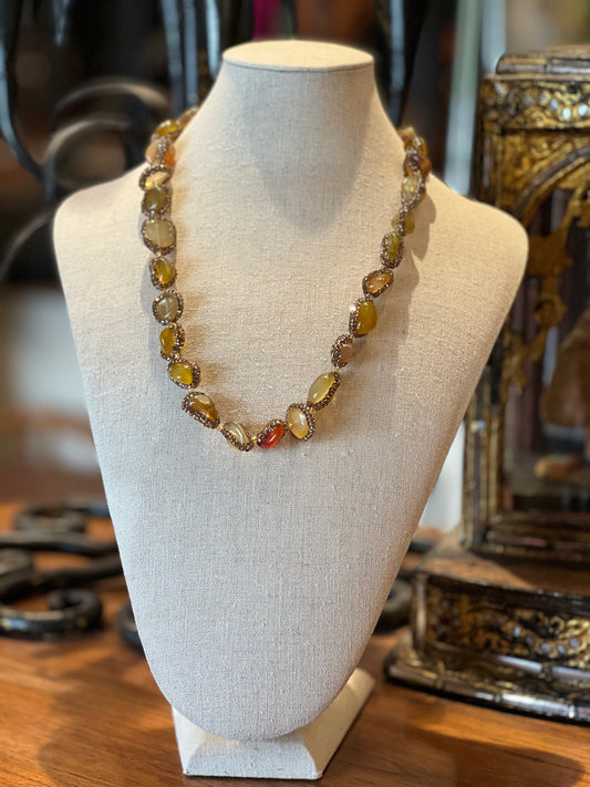 Paloma Necklace in Golden Agate