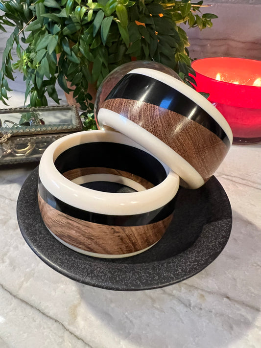 Bold Bangle in Brown Black Ivory