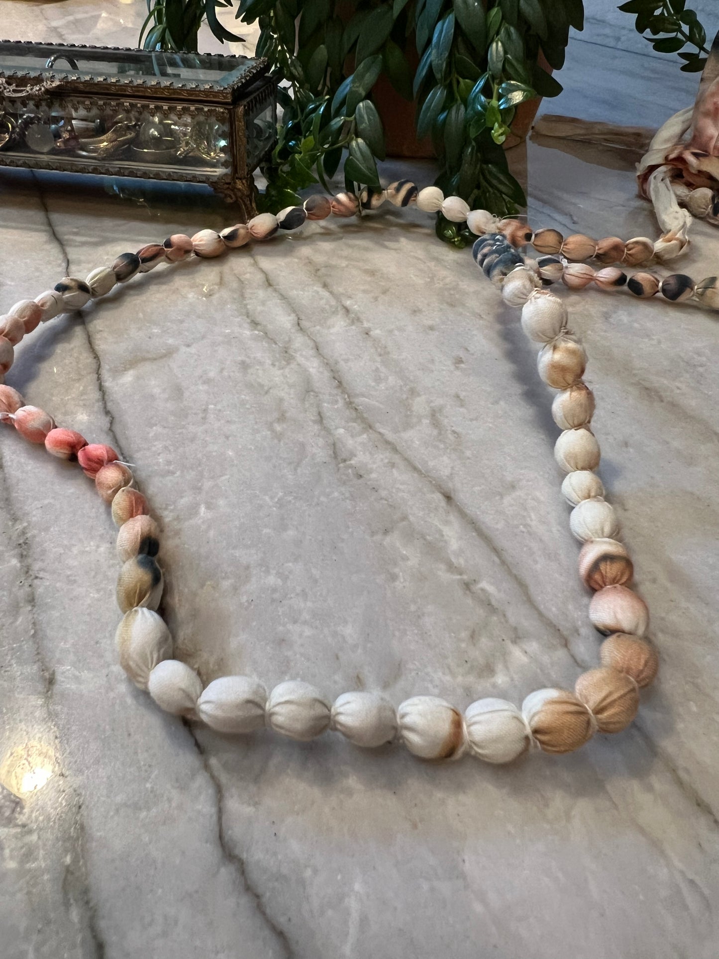 Beaded Necklace in White Peony