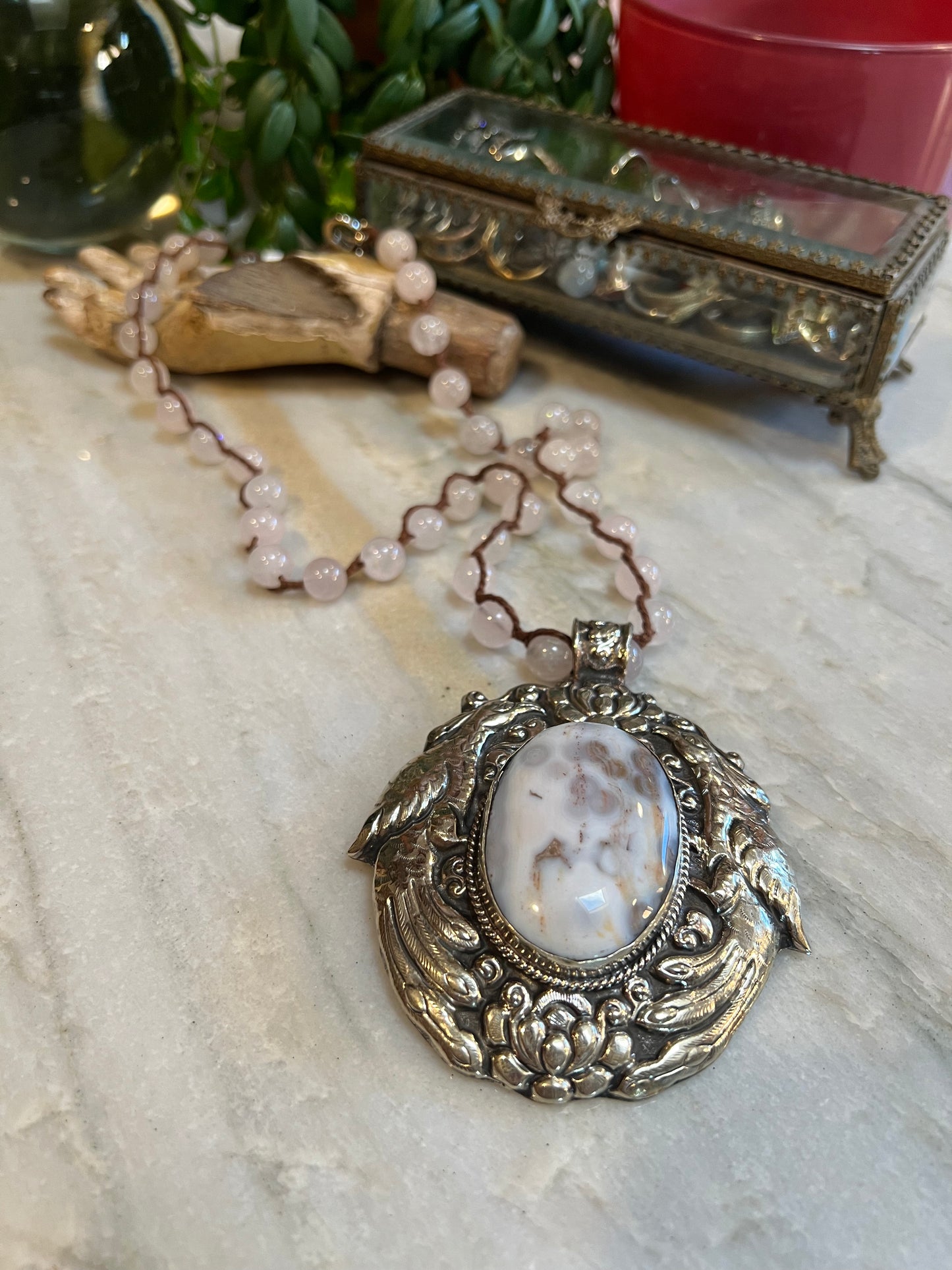 Double Peacock 1351 on Pink Quartz