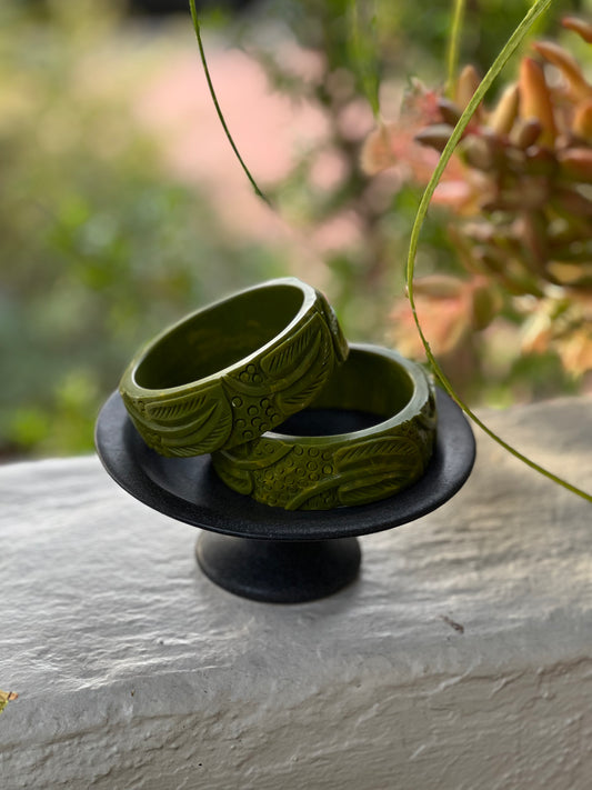 Bangle Bracelet in Green Palm Leaf