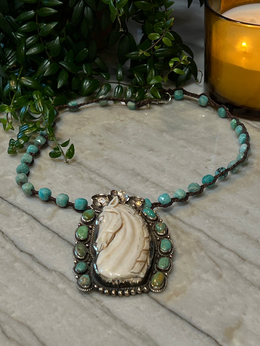 Horse on Turquoise 1585