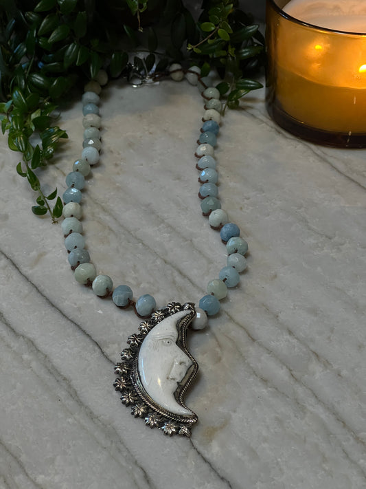 Carved Moon with Blue Moonstone 1583