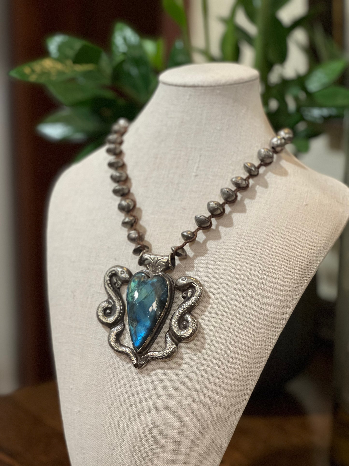 Snake Heart 1636 Necklace