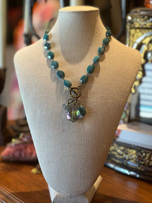 Charm Choker in La Mer