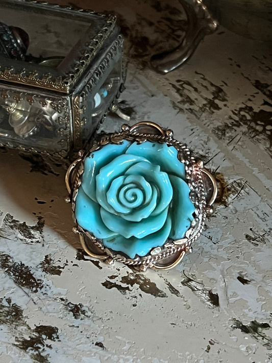 turquoise roses

turquoise ring

san diego style

san diego boutique

rose

ring

resin

chateau bel age

bel age boutique

bel age