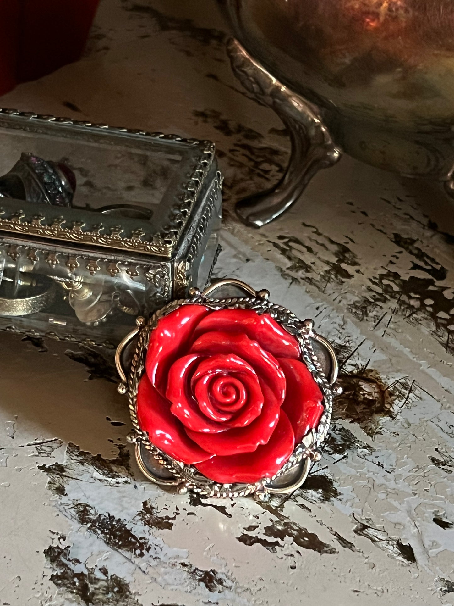 Red Rose Ring 1700 – Chateau Bel Age Boutique