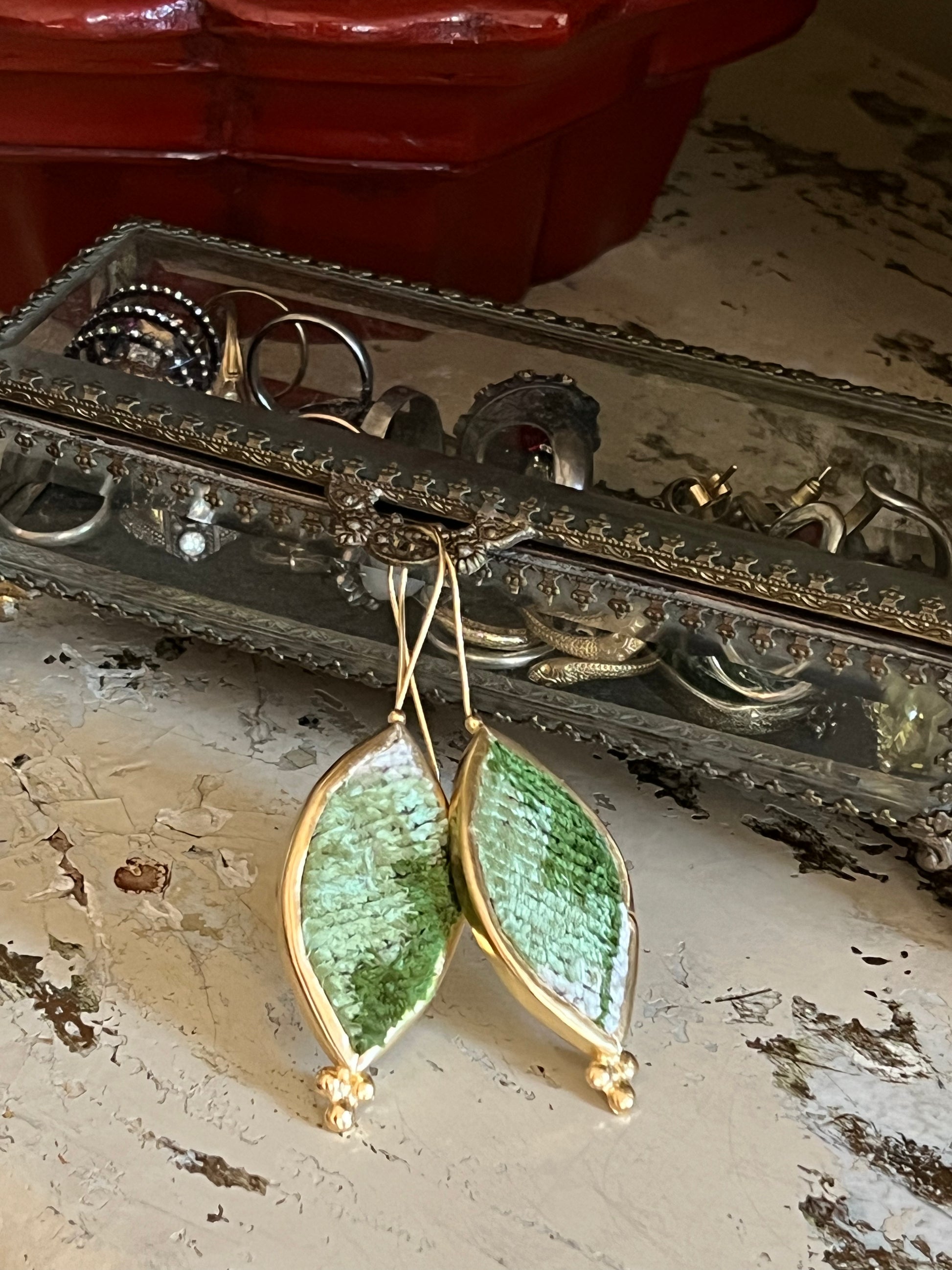 Caravan Earring in Moss – Chateau Bel Age Boutique