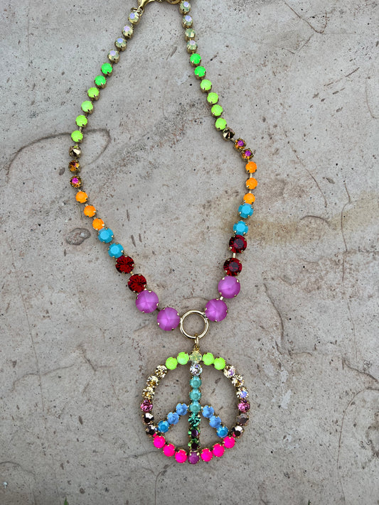Peace Necklace in Summer Pink Pop