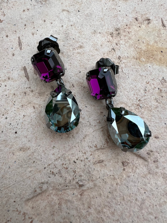 Oriana Earrings in Metallic Plum