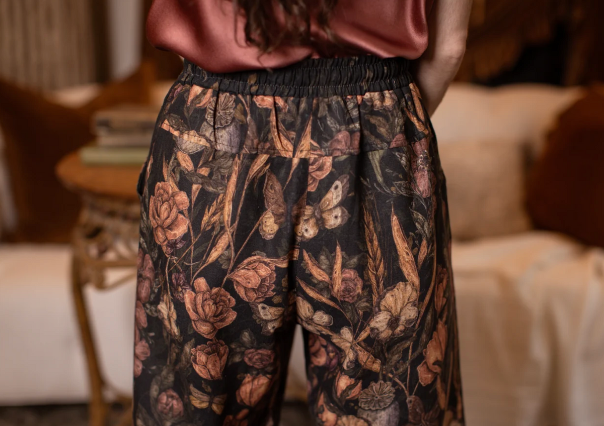 Momento Artist Pants PRE-AUTHORIZE – Chateau Bel Age Boutique (view 9)