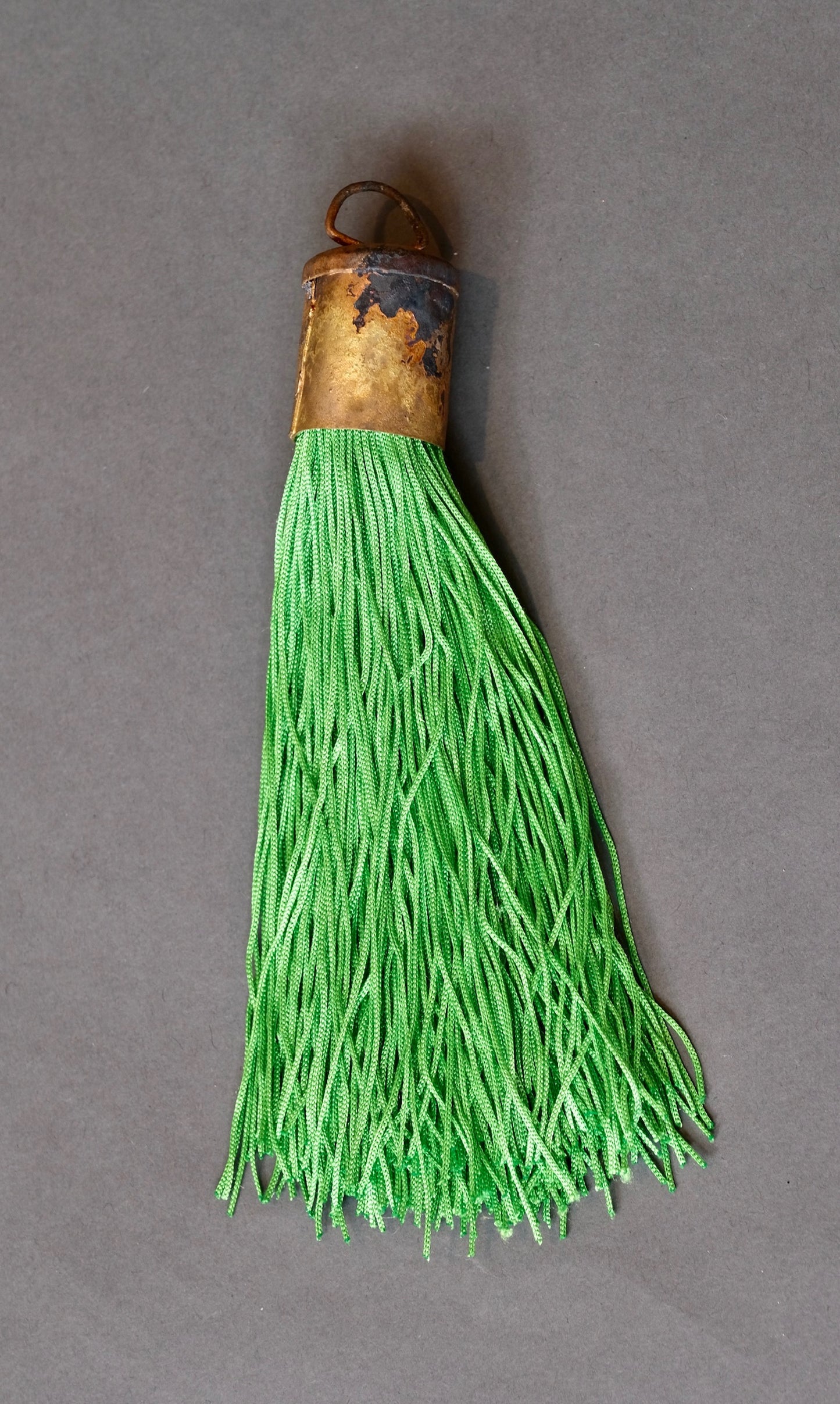 Lunatic Fringe Tassel in Leaf Green