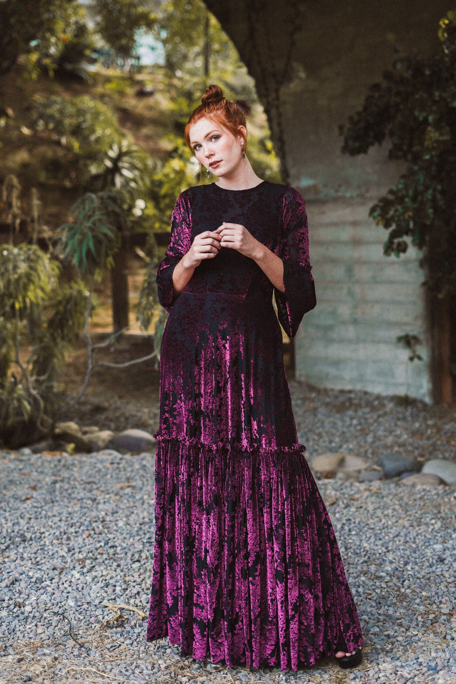 bohemian velvet dress Capulet by Jennafer Grace – Chateau Bel Age Boutique Size:2-3 ED-051 Saab Black Gown — this dress will effortlessly