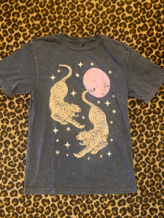 T-Shirt in Moon Tigers