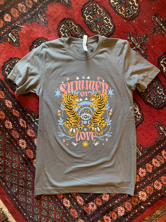 Summer Of Love Tiger T-Shirt in Vintage Grey