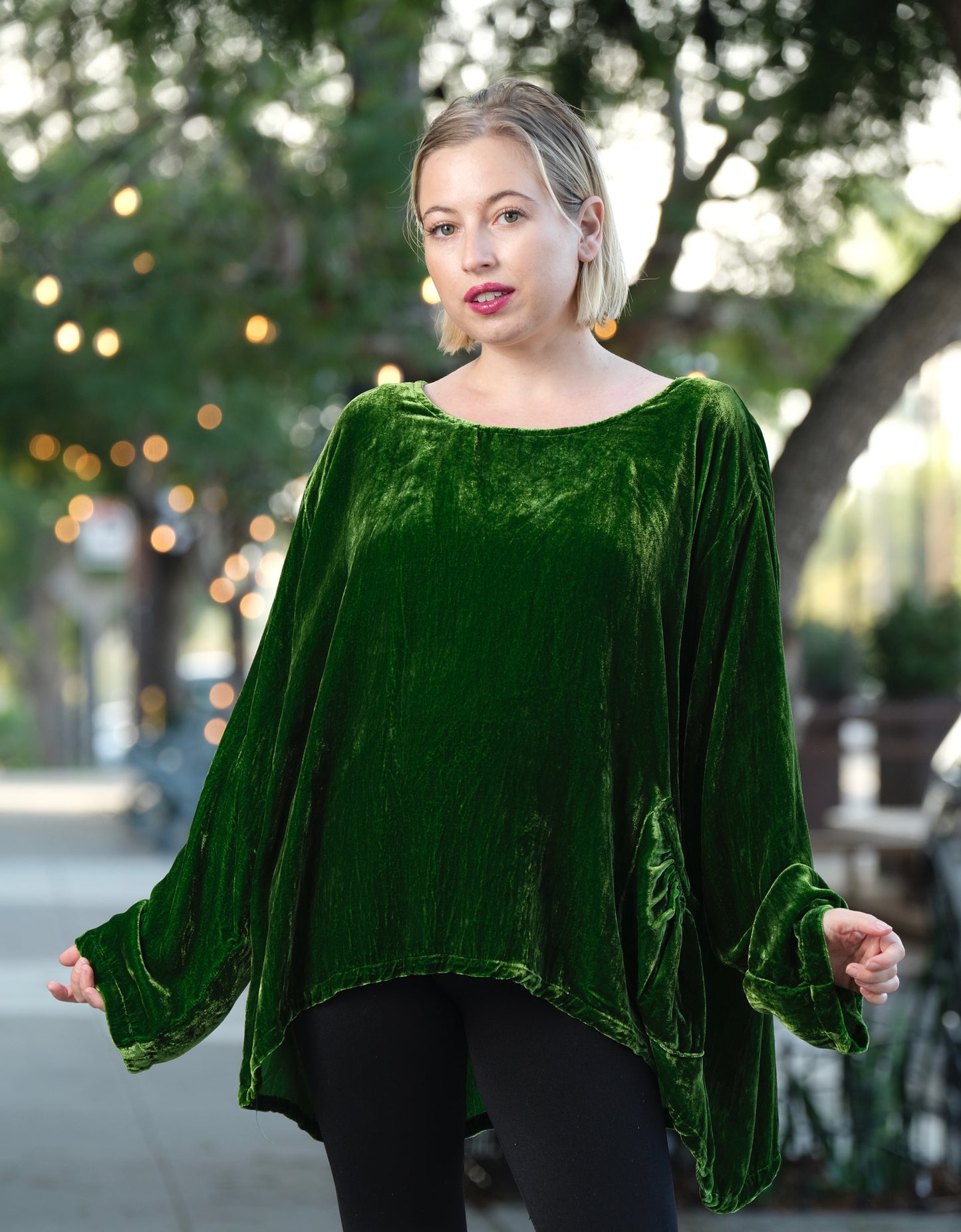 Luxe Velvet Top in Gucci Green